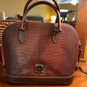 NWT AUTHENTIC DOONEY &  BOURKE Crossbody/Tote Handbag